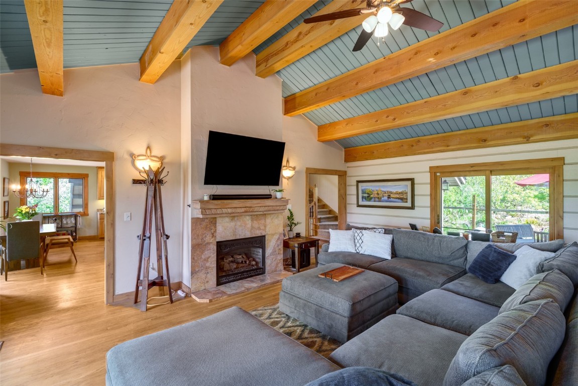 2430 Val Disere CIRCLE