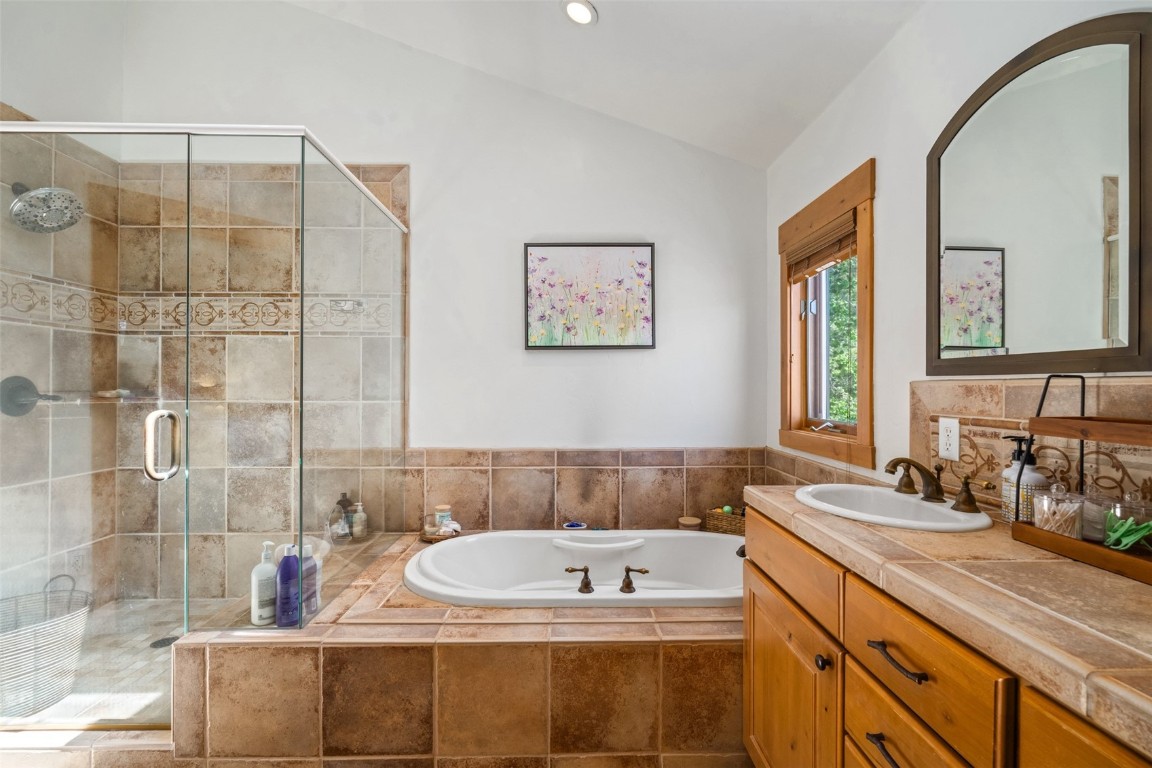 2430 Val Disere CIRCLE