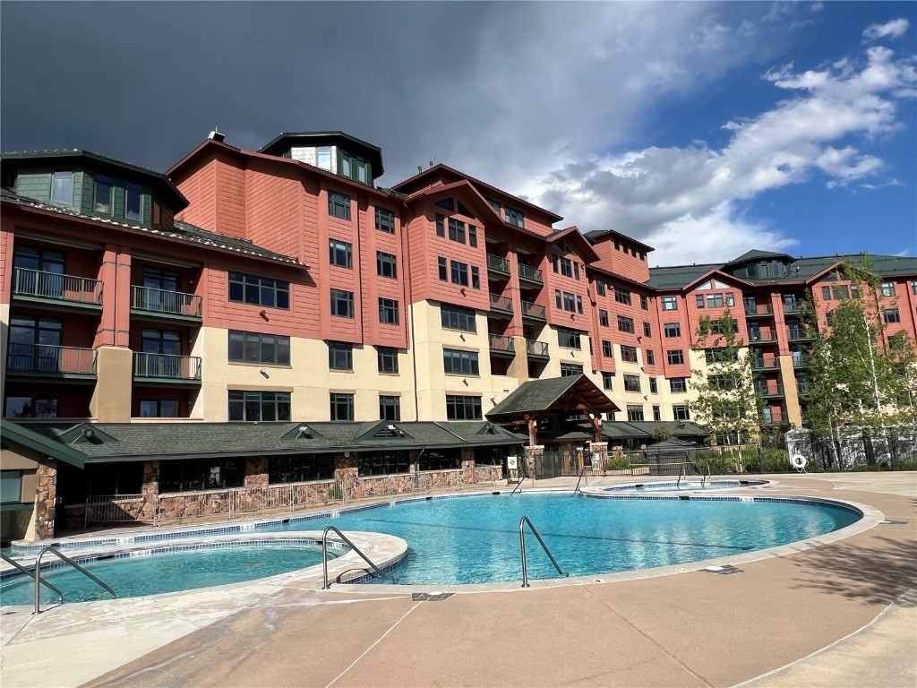 2300 Mt Werner CIRCLE 246