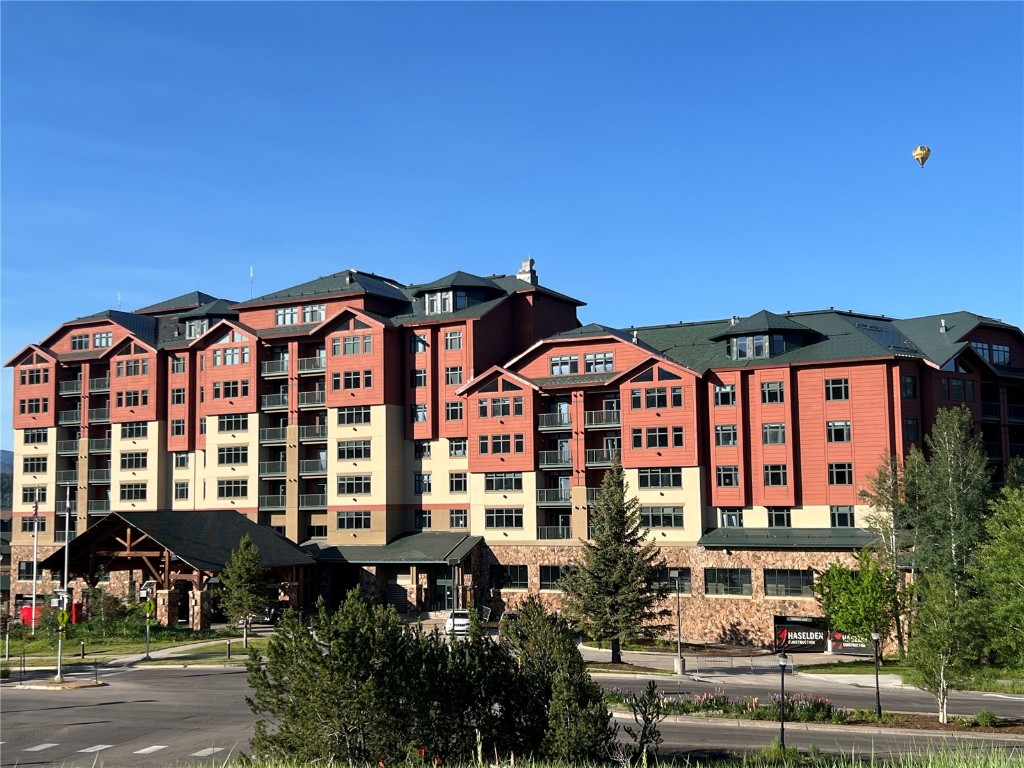 2300 Mt Werner CIRCLE 246