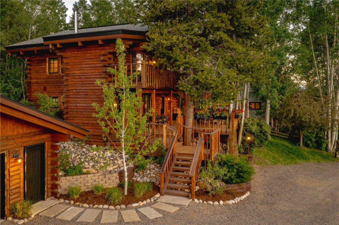 990 N Larimer STREET