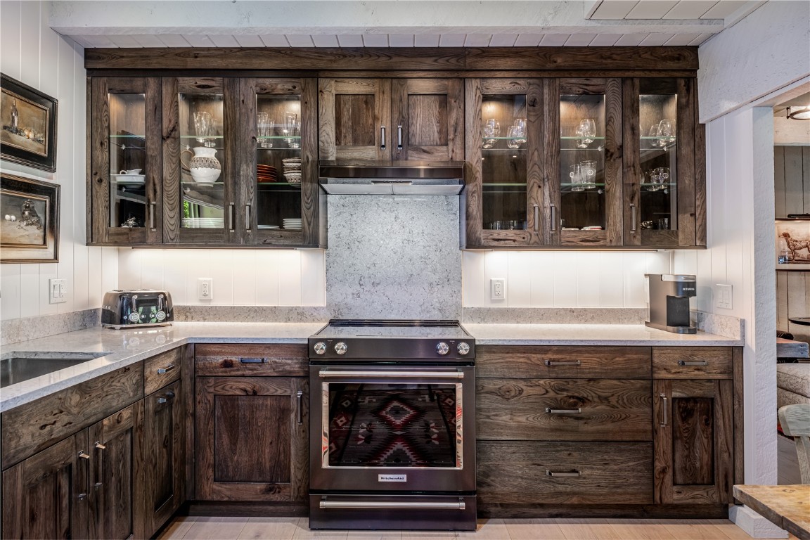 990 N Larimer STREET