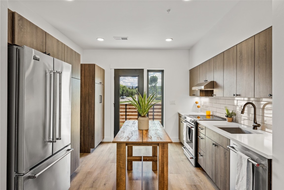 1891 Luna LANE 22