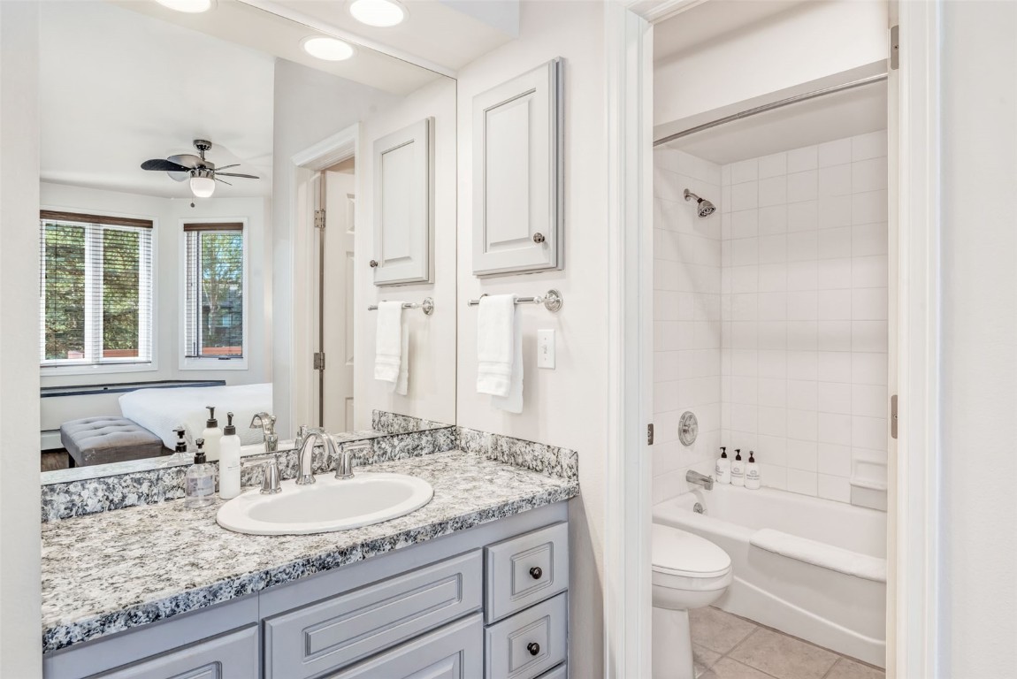 2800 Eagleridge DRIVE C2