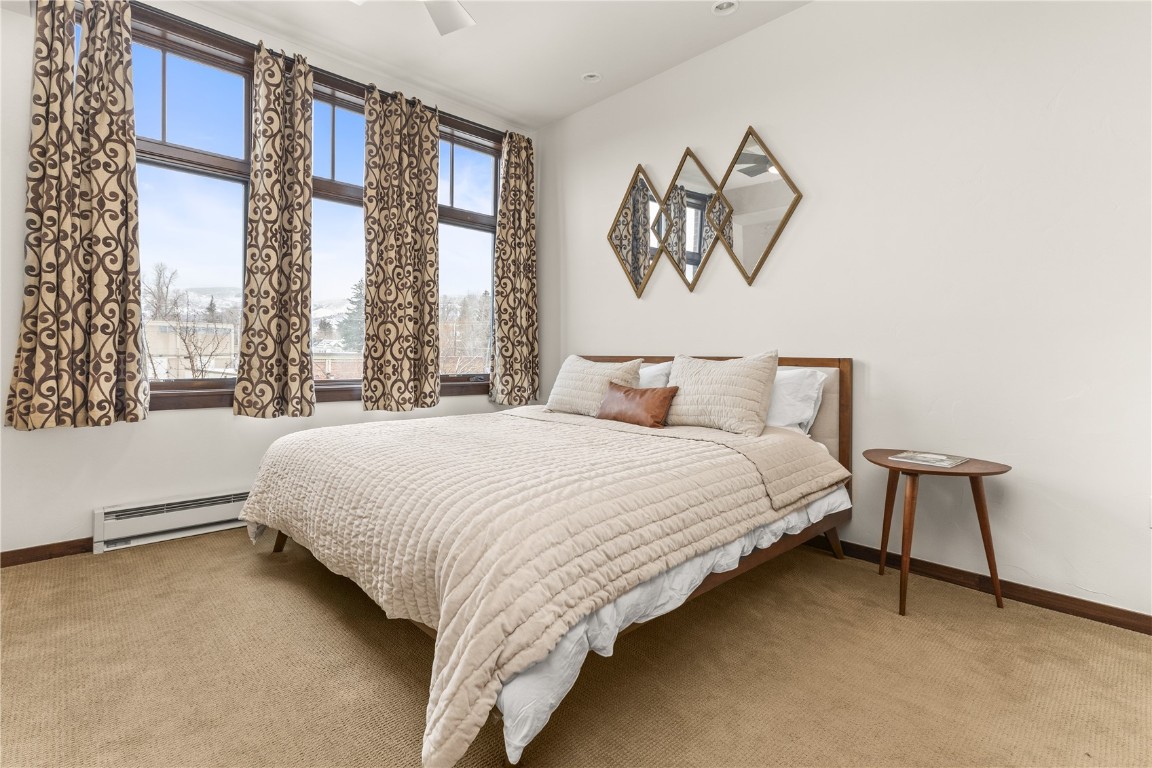 703 Lincoln AVENUE B206