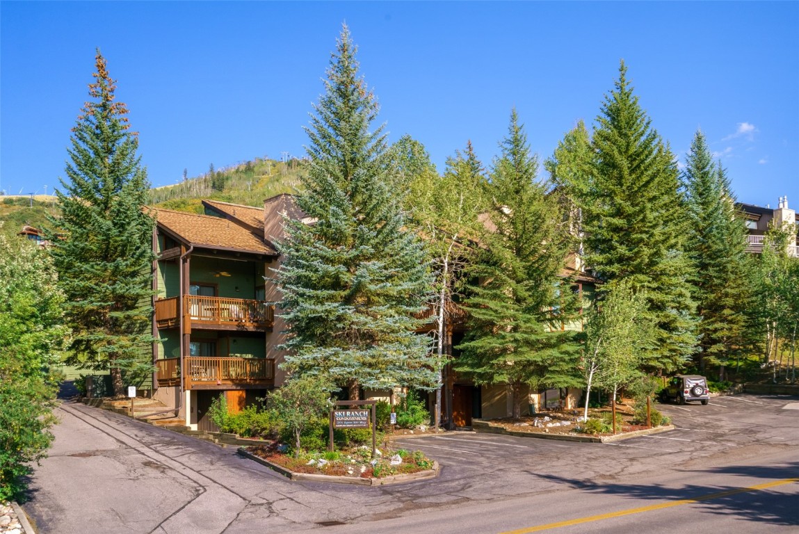 2470 Apres Ski WAY A102