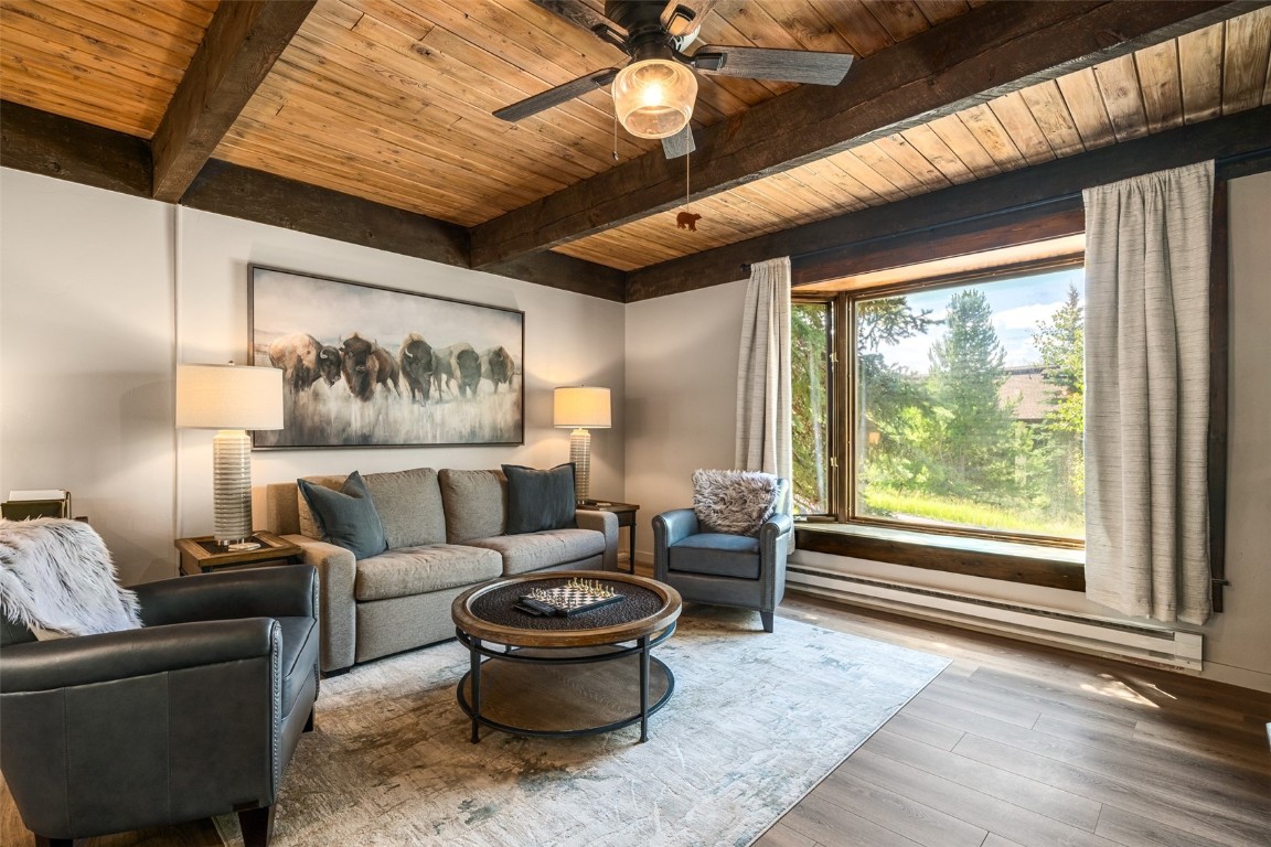 2470 Apres Ski WAY A102