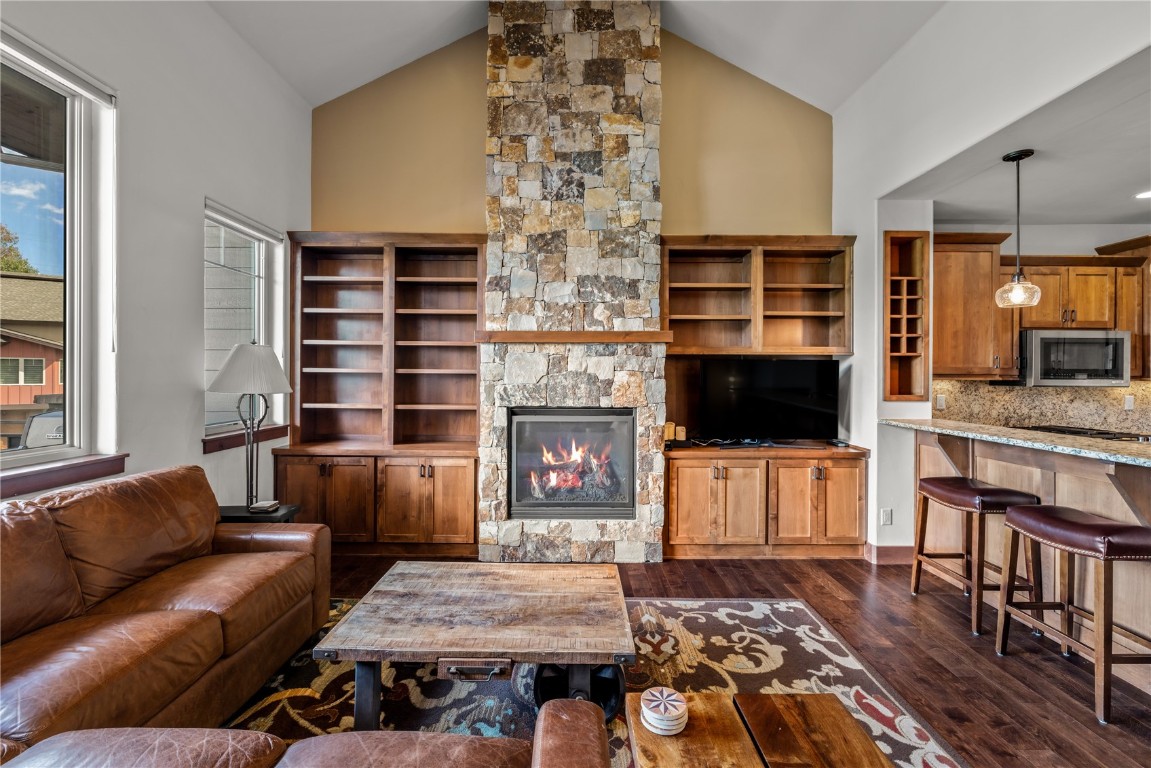 651 Clermont CIRCLE 651