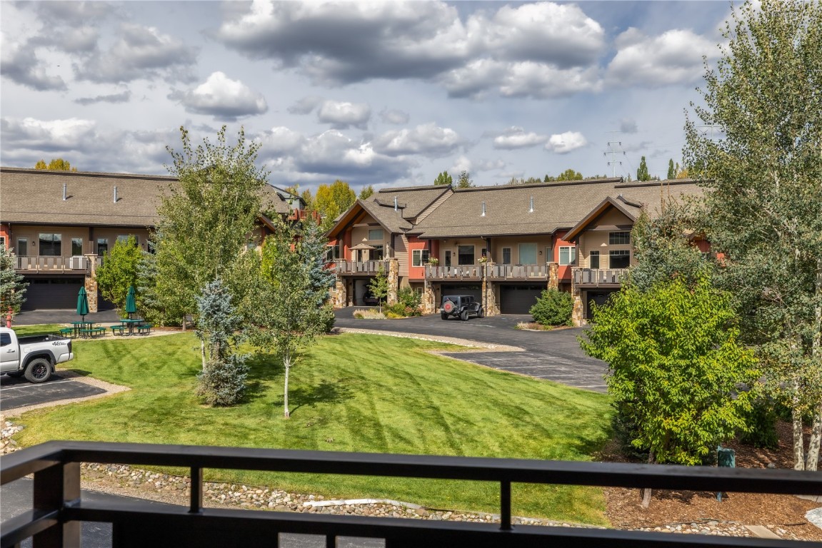 651 Clermont CIRCLE 651