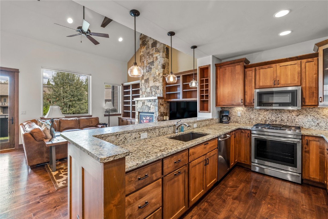 651 Clermont CIRCLE 651