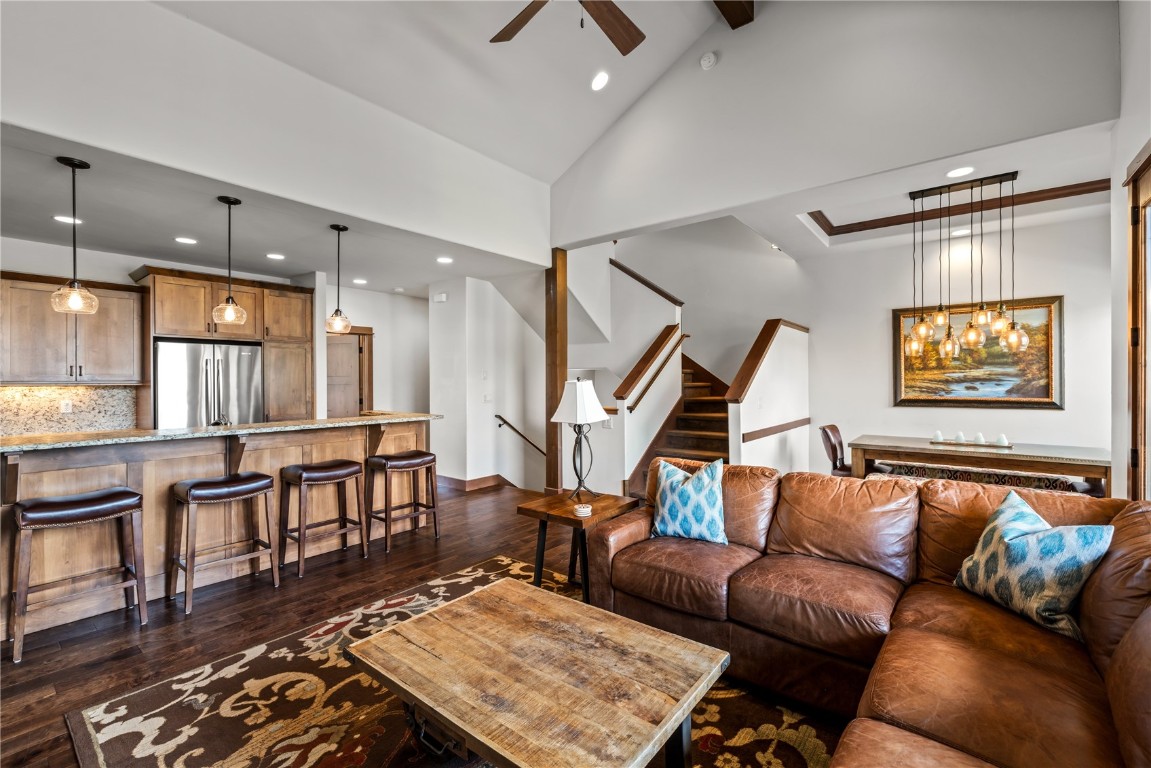 651 Clermont CIRCLE 651