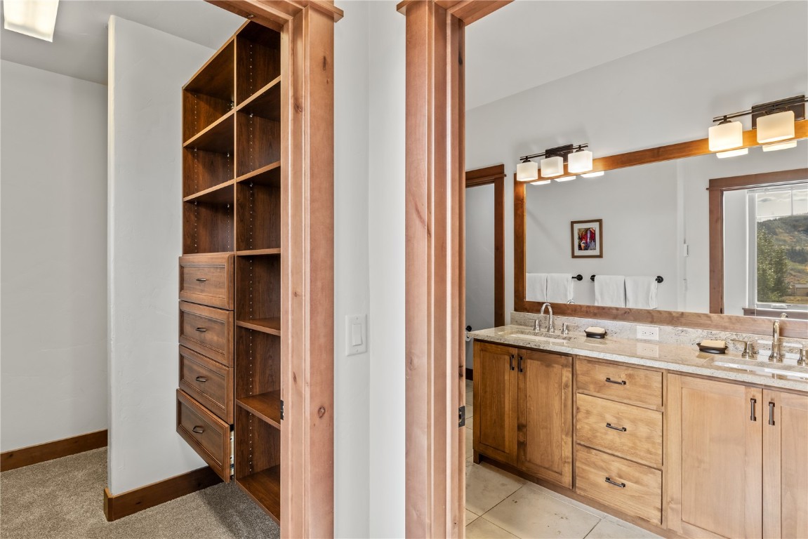 651 Clermont CIRCLE 651