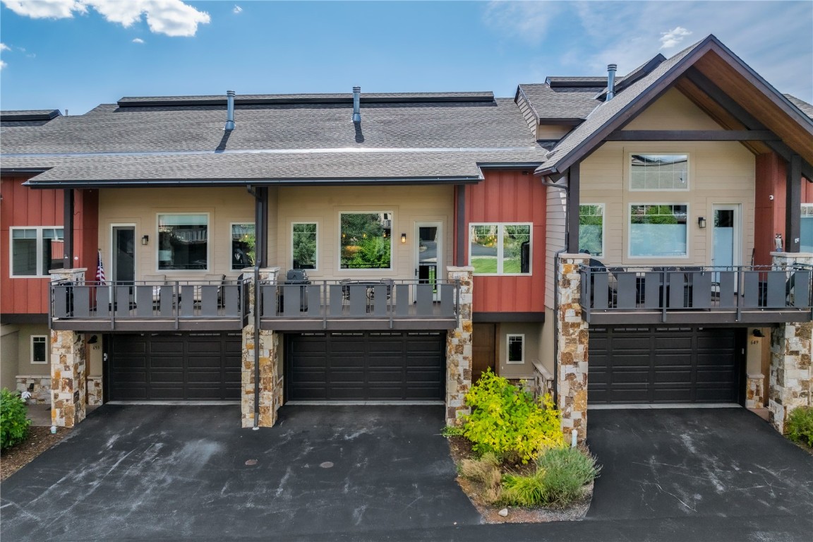 651 Clermont CIRCLE 651