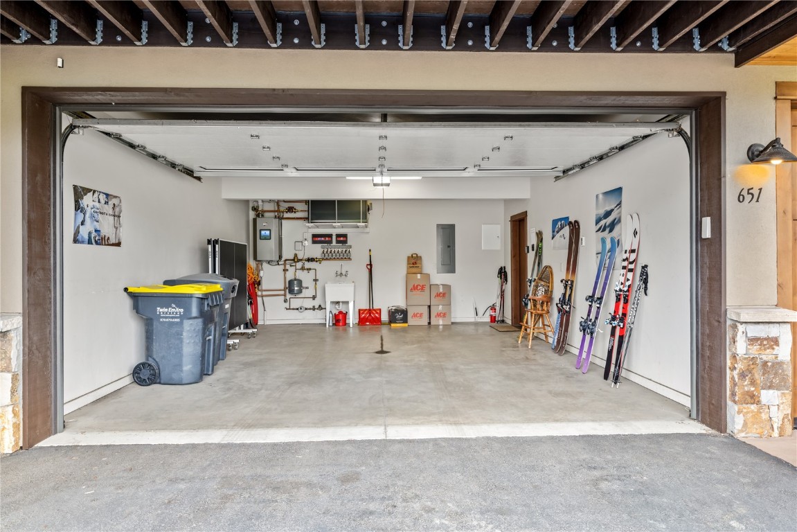 651 Clermont CIRCLE 651