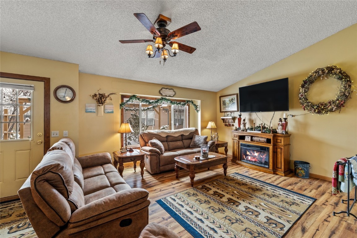 1360 Indian TRAIL 52