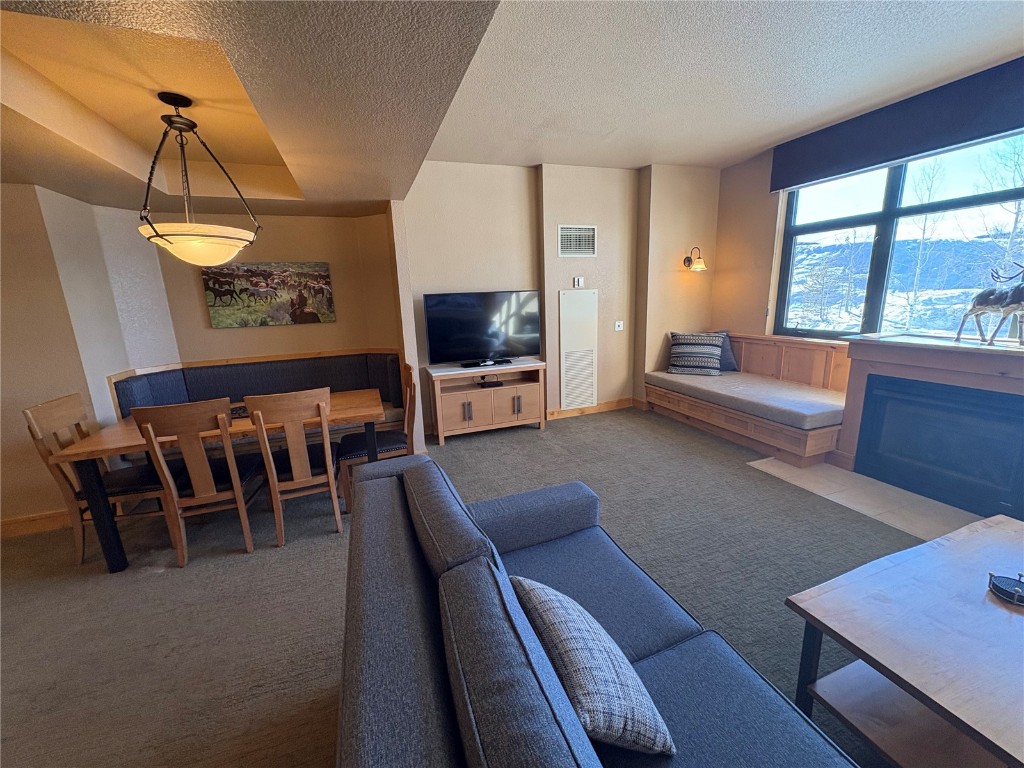 2300 Mt. Werner CIRCLE 333