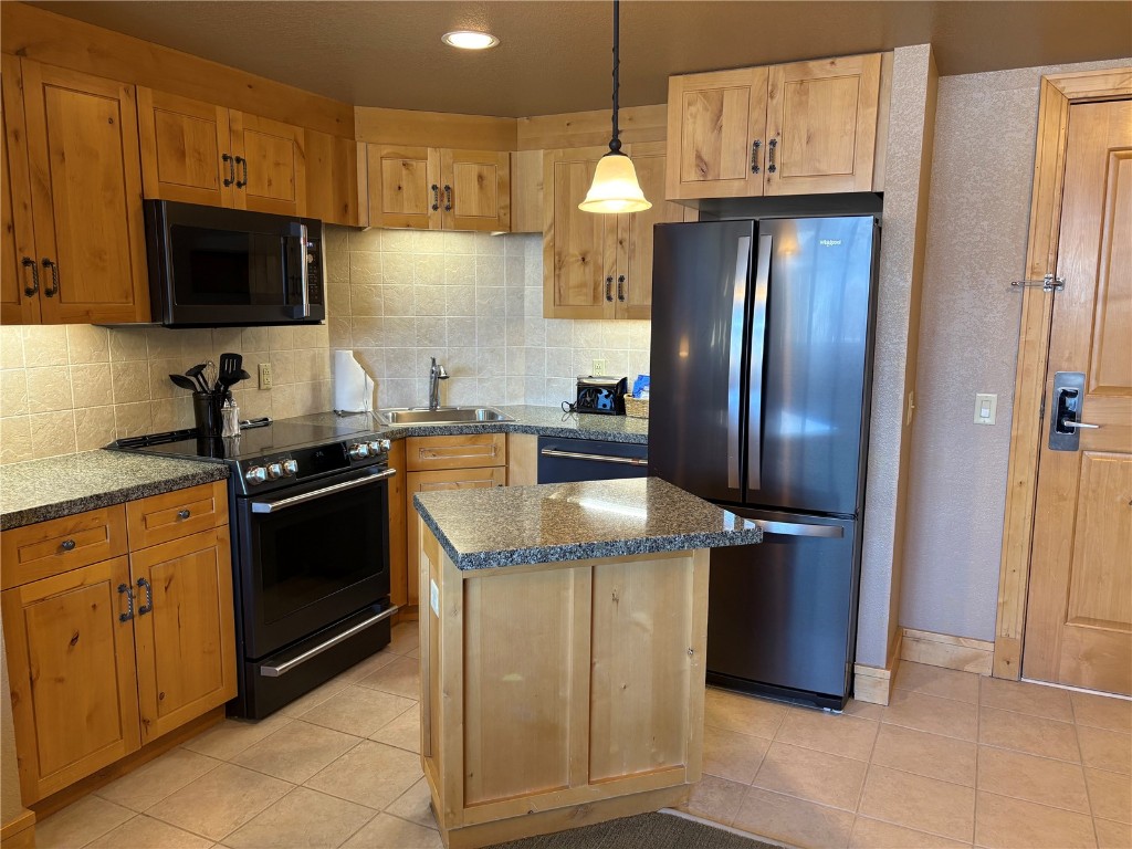 2300 Mt. Werner CIRCLE 333