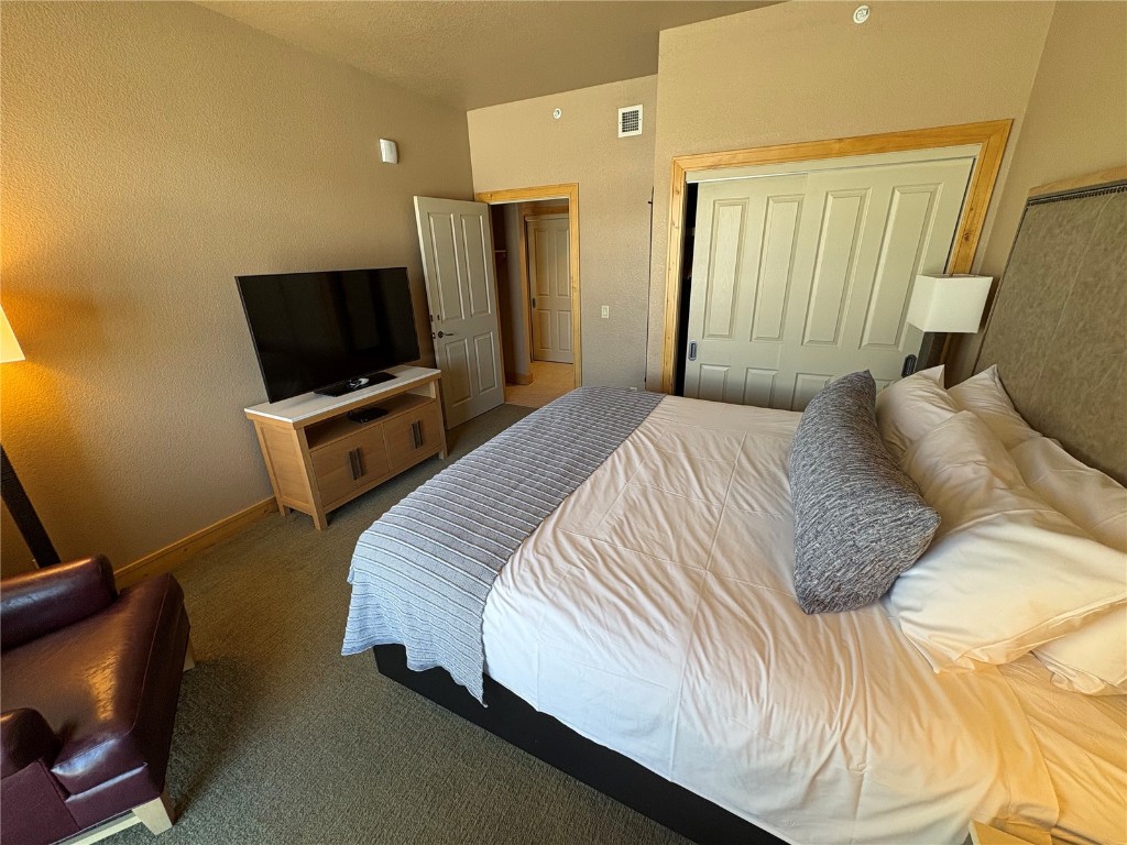 2300 Mt. Werner CIRCLE 333