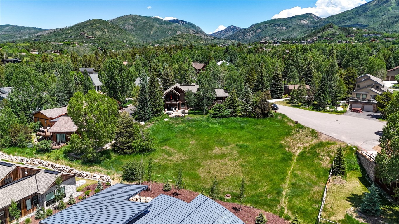 1455 Storm Peak LANE