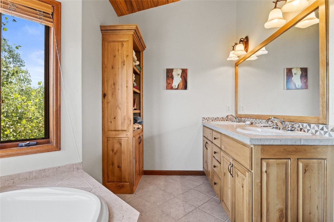 28105 Columbine Ridge