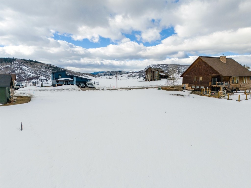 108 Oak Ridge CIRCLE