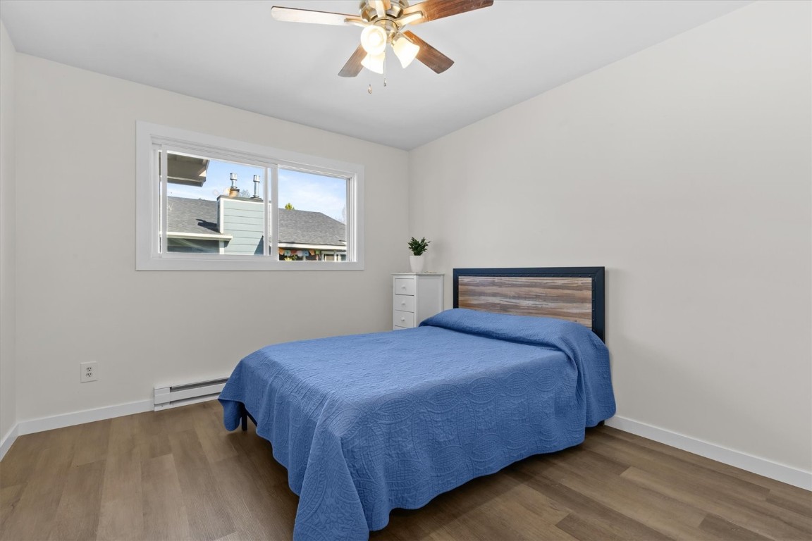 1375 Sparta Plaza 15