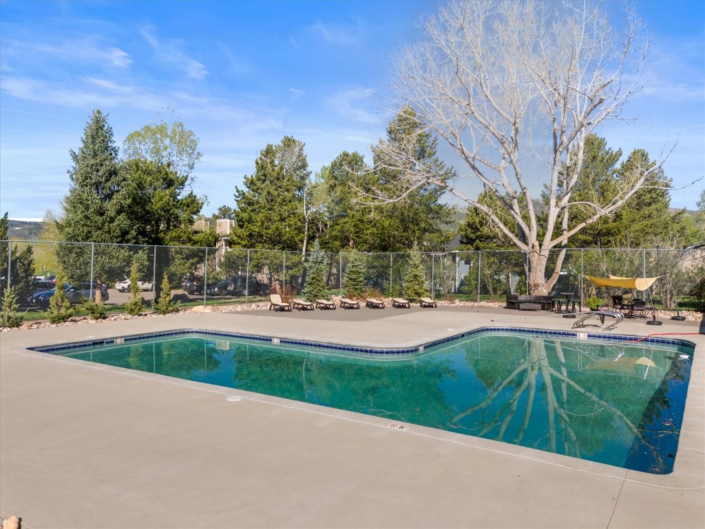 1375 Sparta Plaza 15