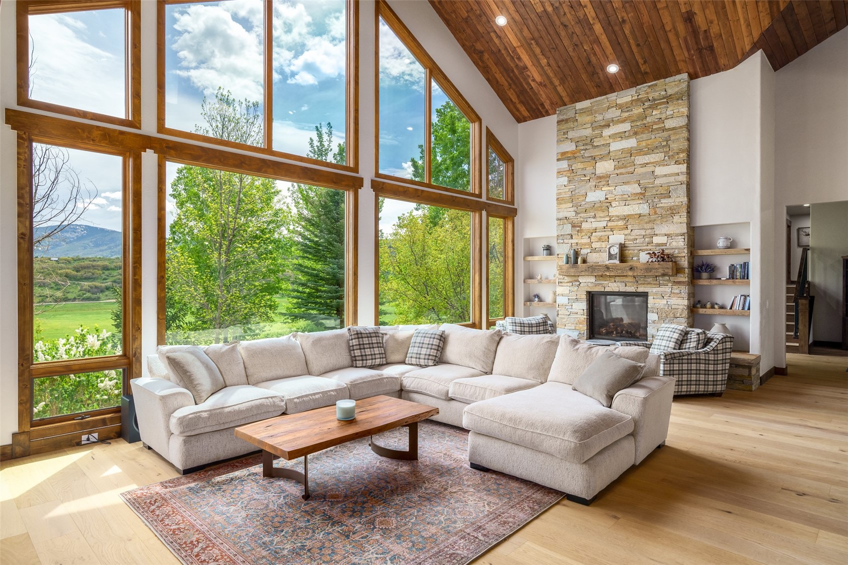 28505 Thorpe Mountain DRIVE