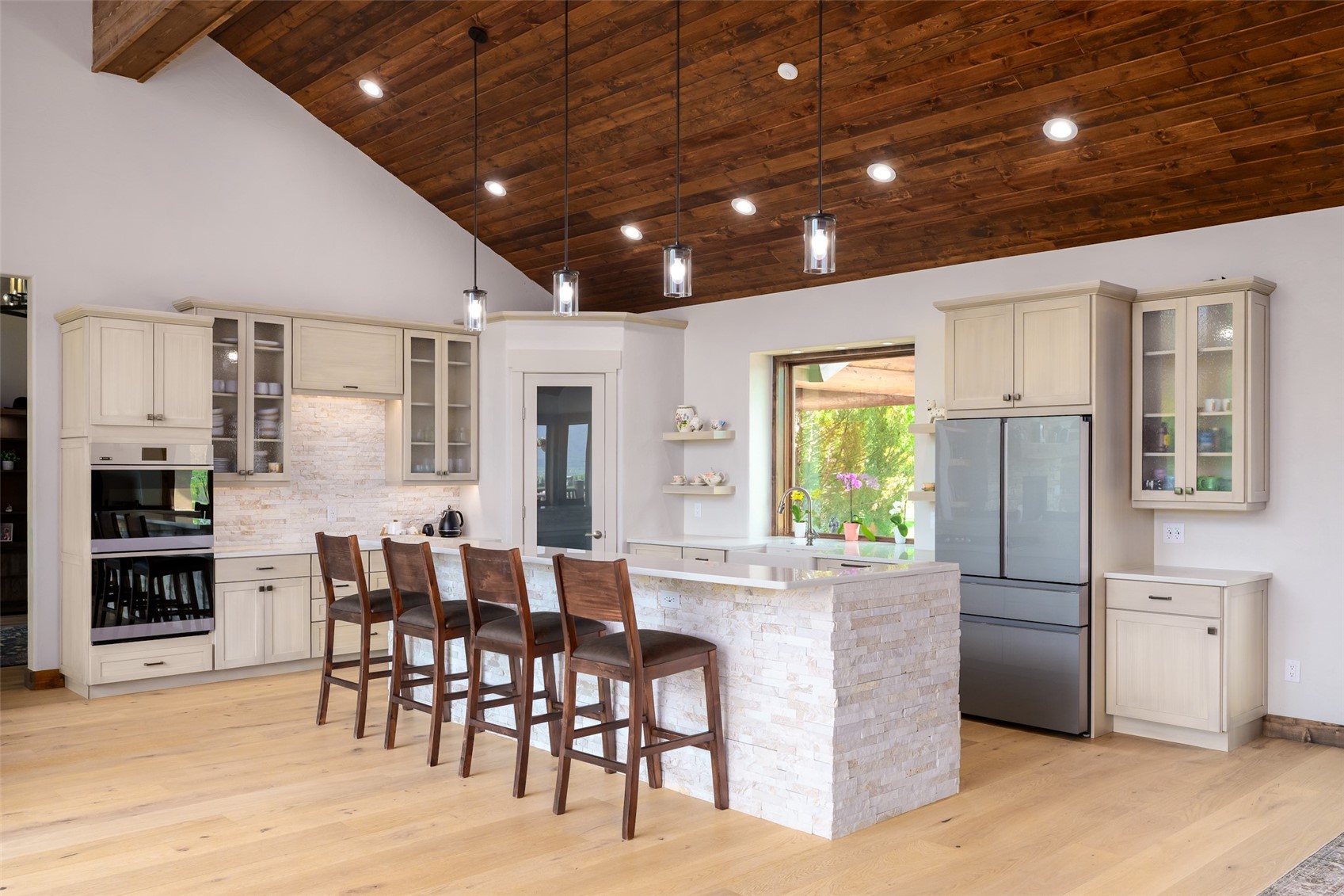 28505 Thorpe Mountain DRIVE