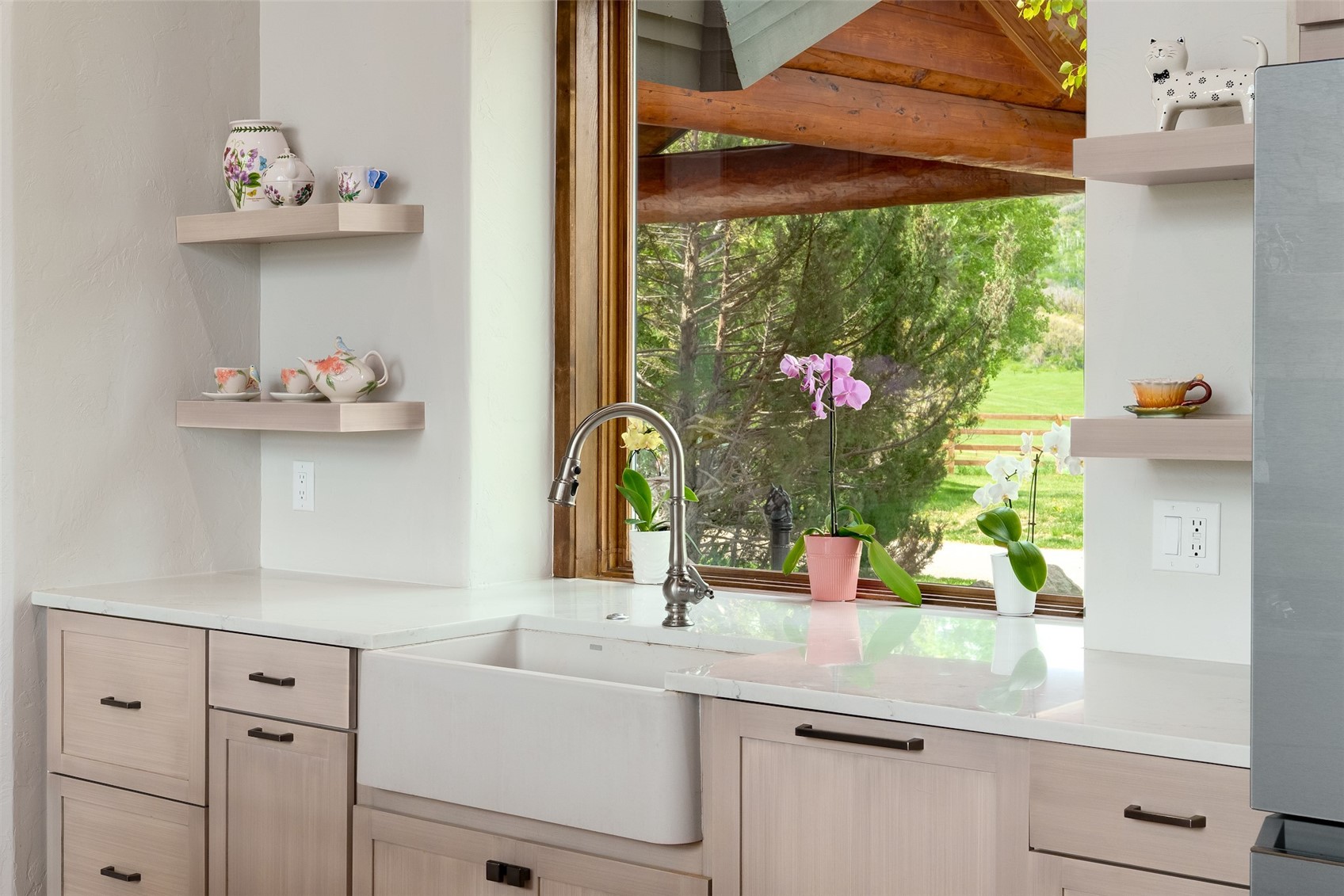 28505 Thorpe Mountain DRIVE