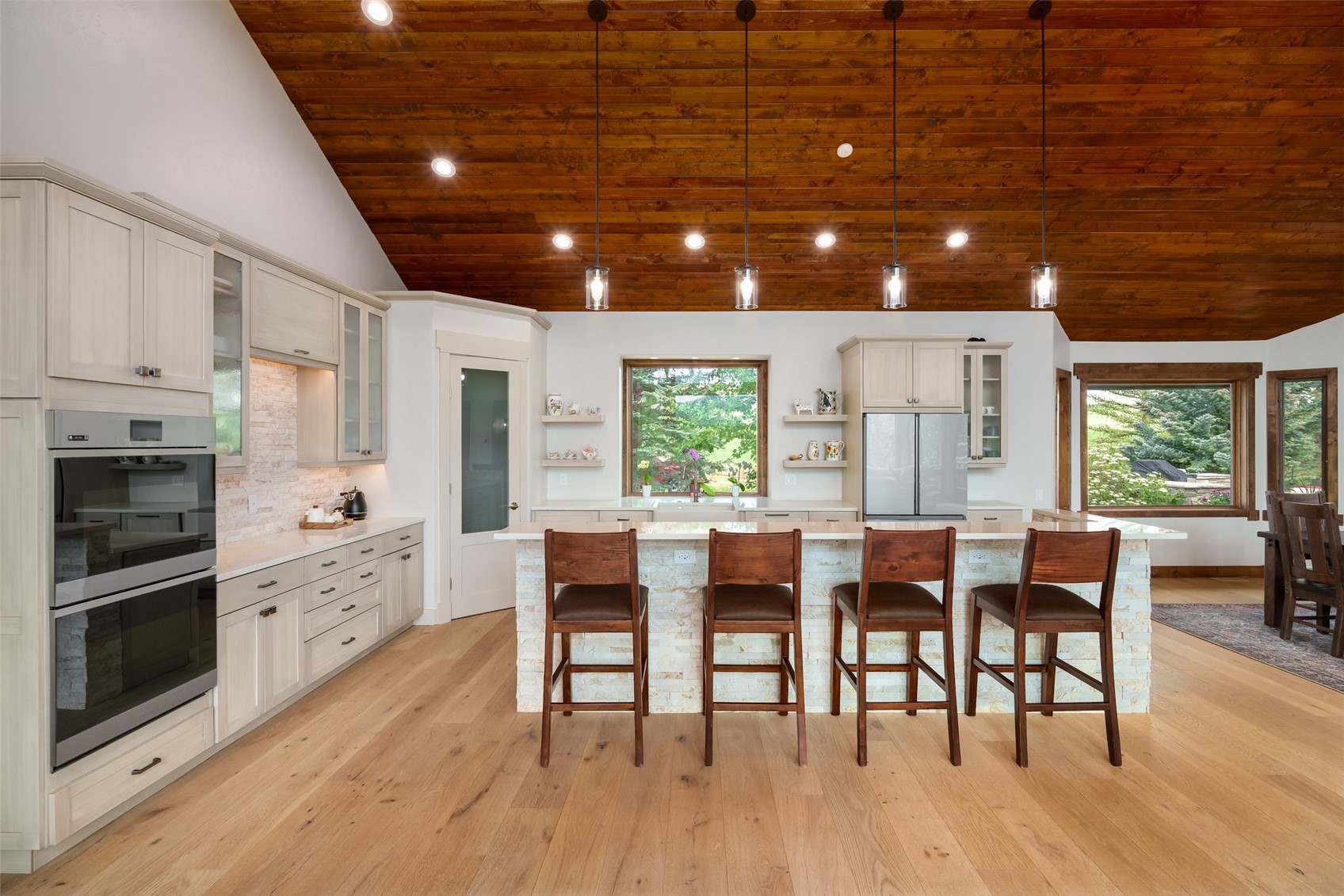 28505 Thorpe Mountain DRIVE