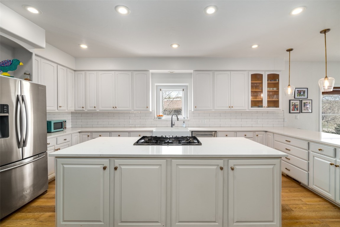 332 Apple DRIVE