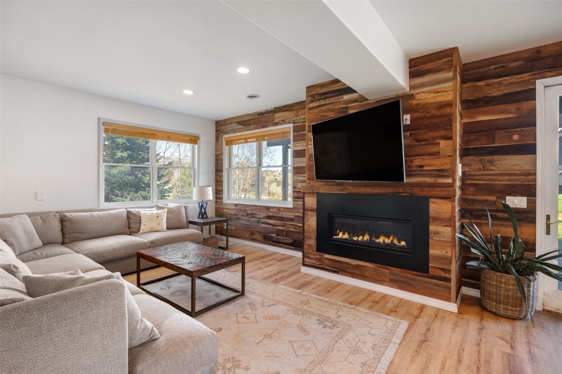 332 Apple DRIVE