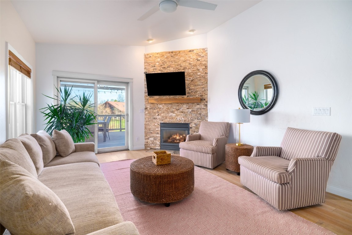 332 Apple DRIVE