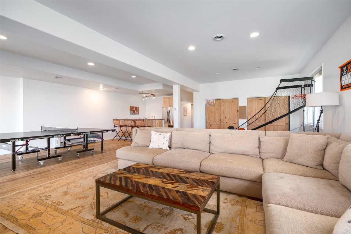 332 Apple DRIVE