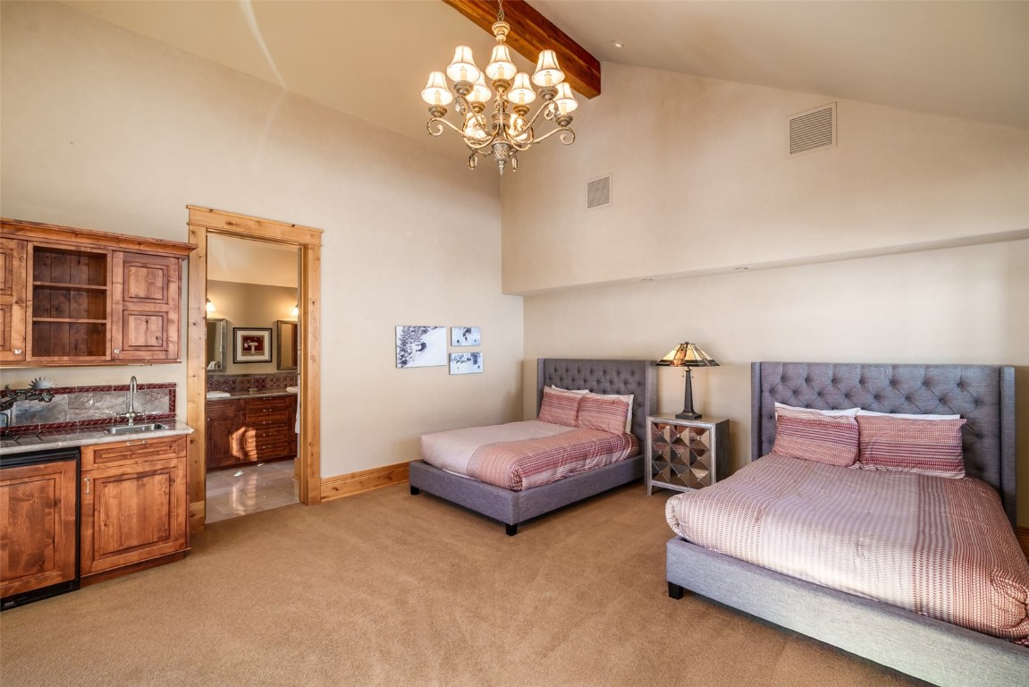 33800 Catamount DRIVE
