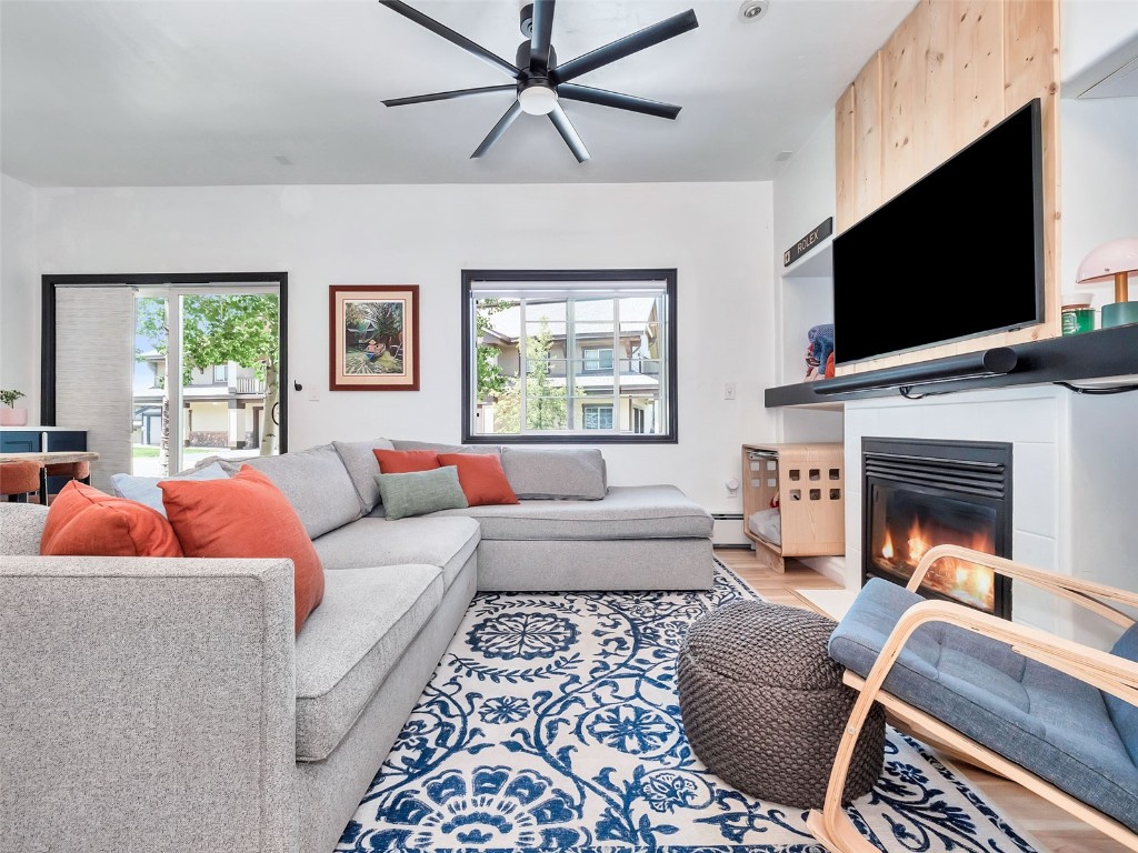 3335 Columbine DRIVE 901