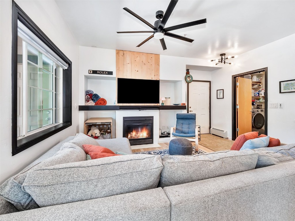 3335 Columbine DRIVE 901