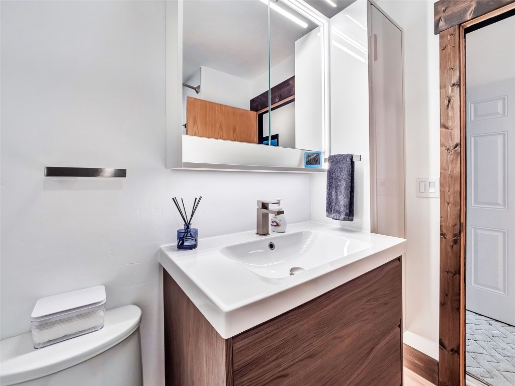 3335 Columbine DRIVE 901