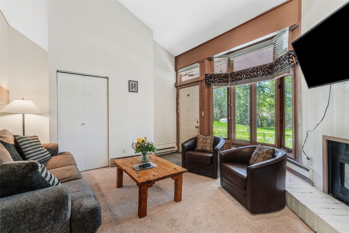 1920 Ski Time Square DRIVE 111