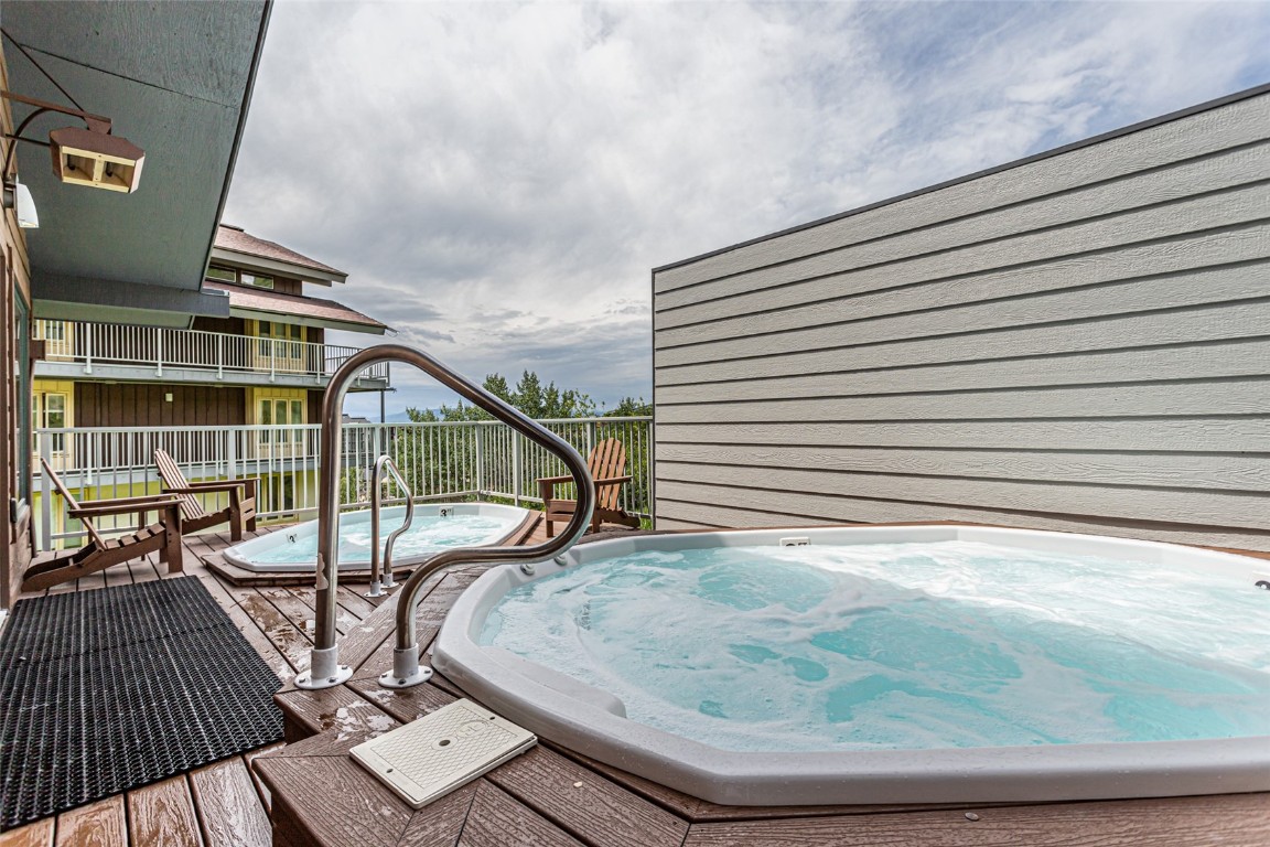 1920 Ski Time Square DRIVE 111