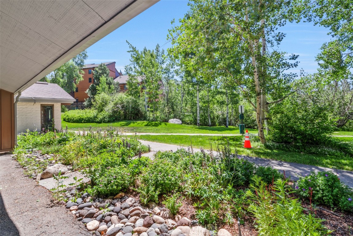 1920 Ski Time Square DRIVE 111