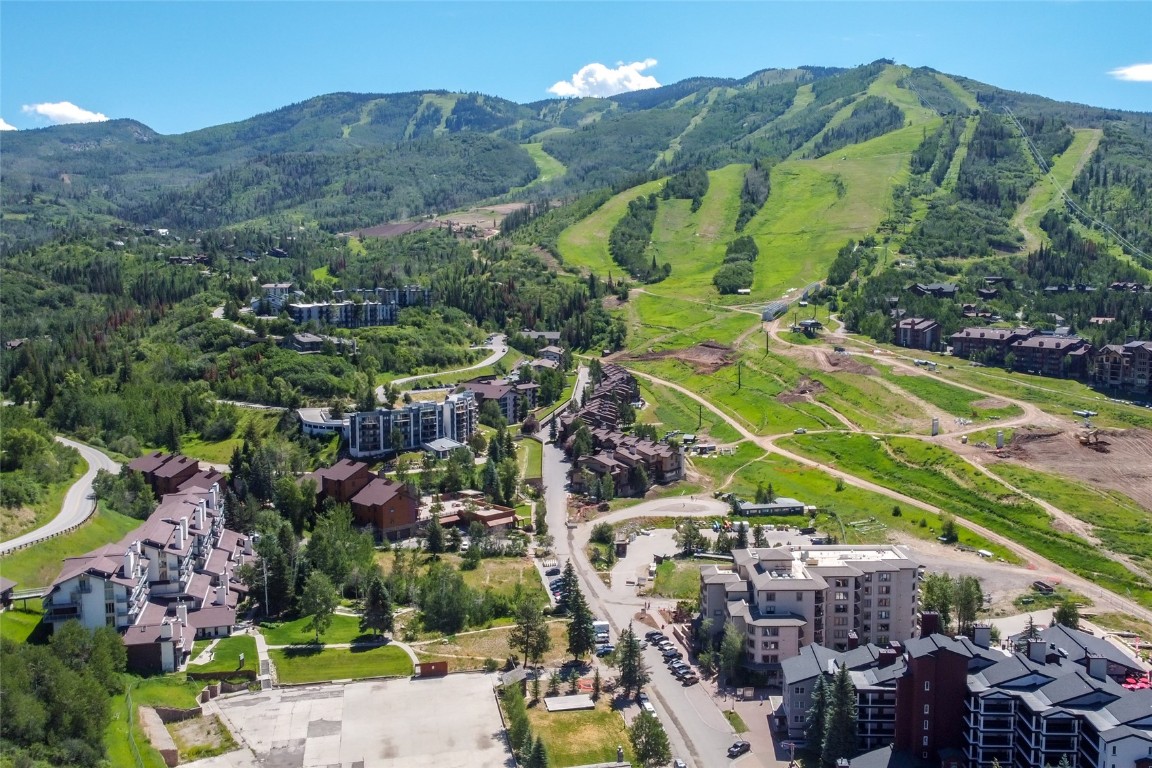 1920 Ski Time Square DRIVE 111