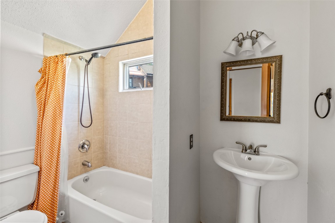 524 Buena Vista COURT