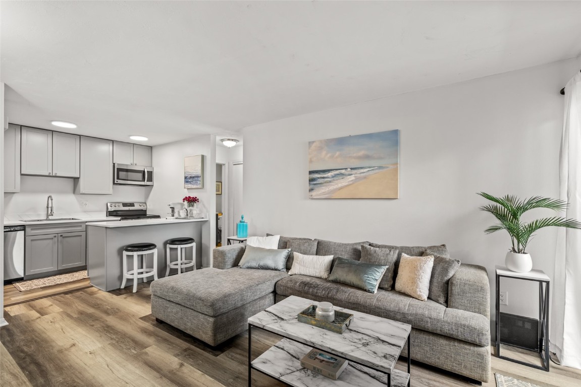 1300 Athens Plaza 2