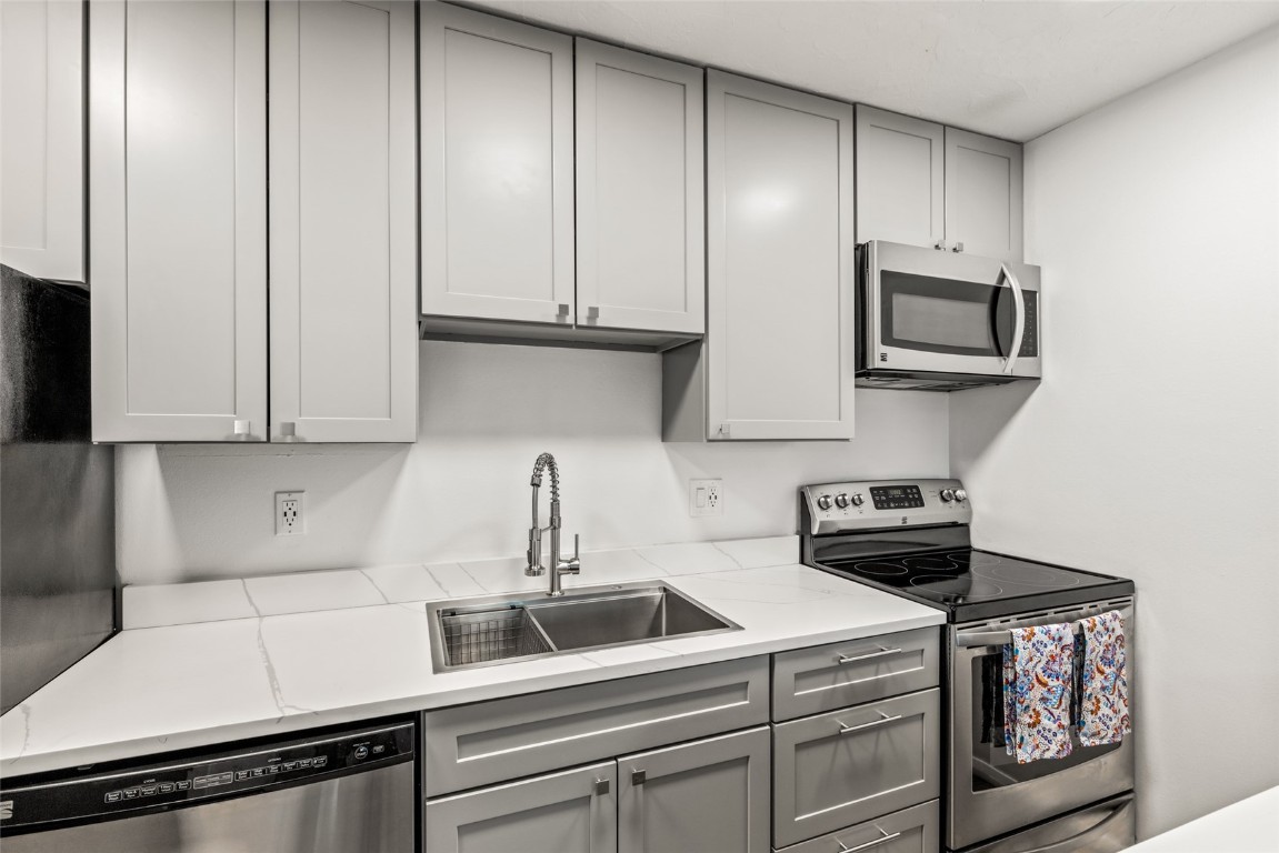 1300 Athens Plaza 2