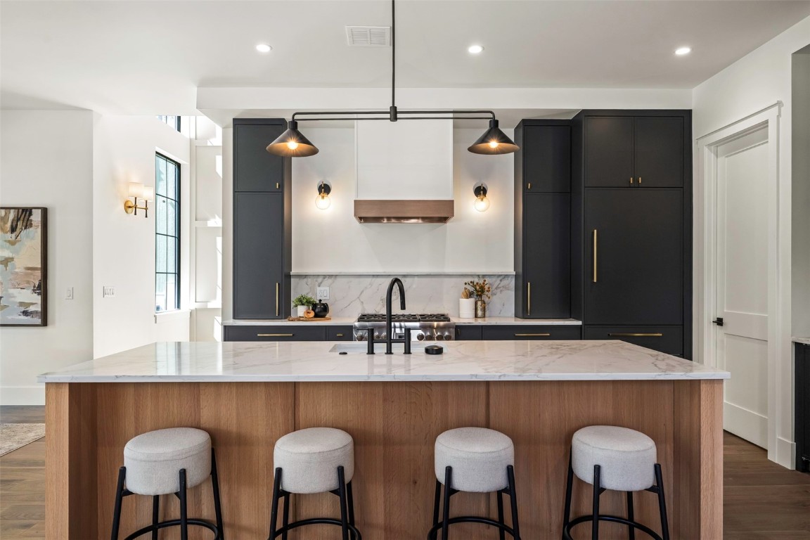 3323 Snowflake CIRCLE