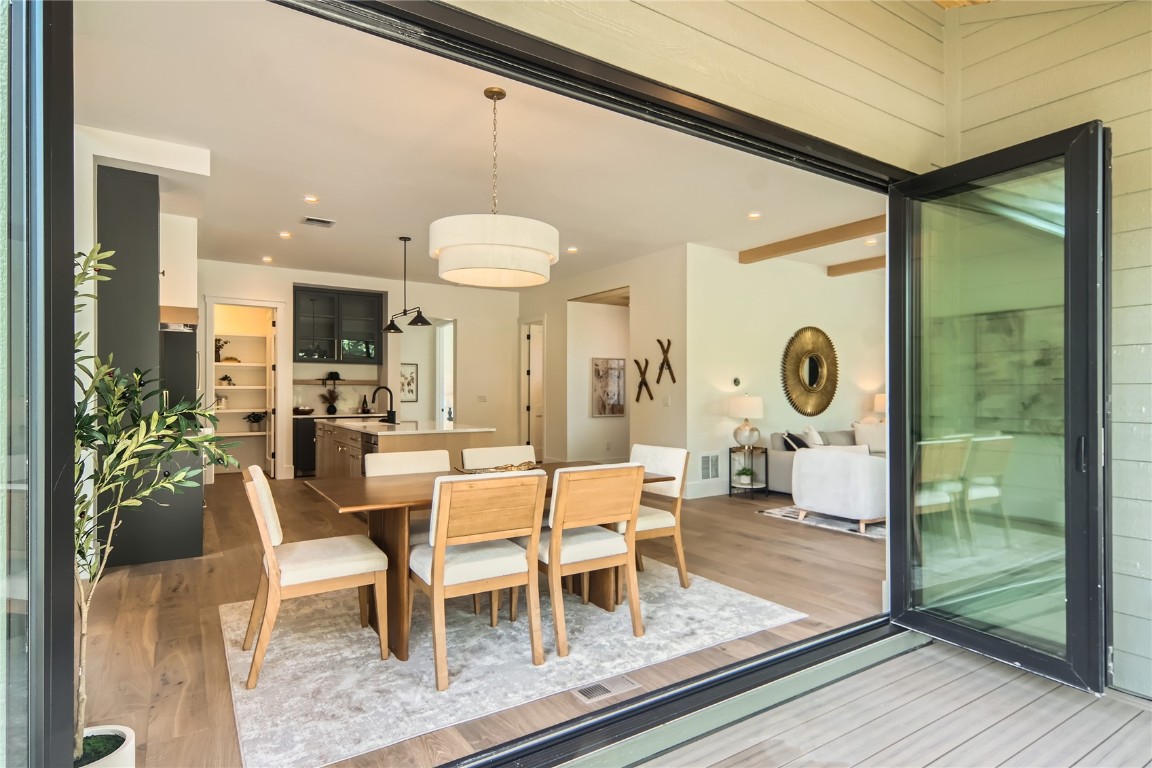 3323 Snowflake CIRCLE