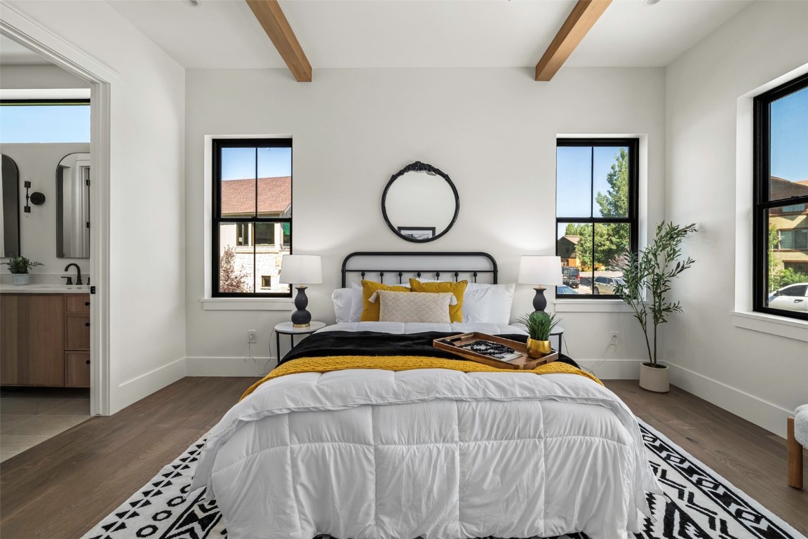 3323 Snowflake CIRCLE