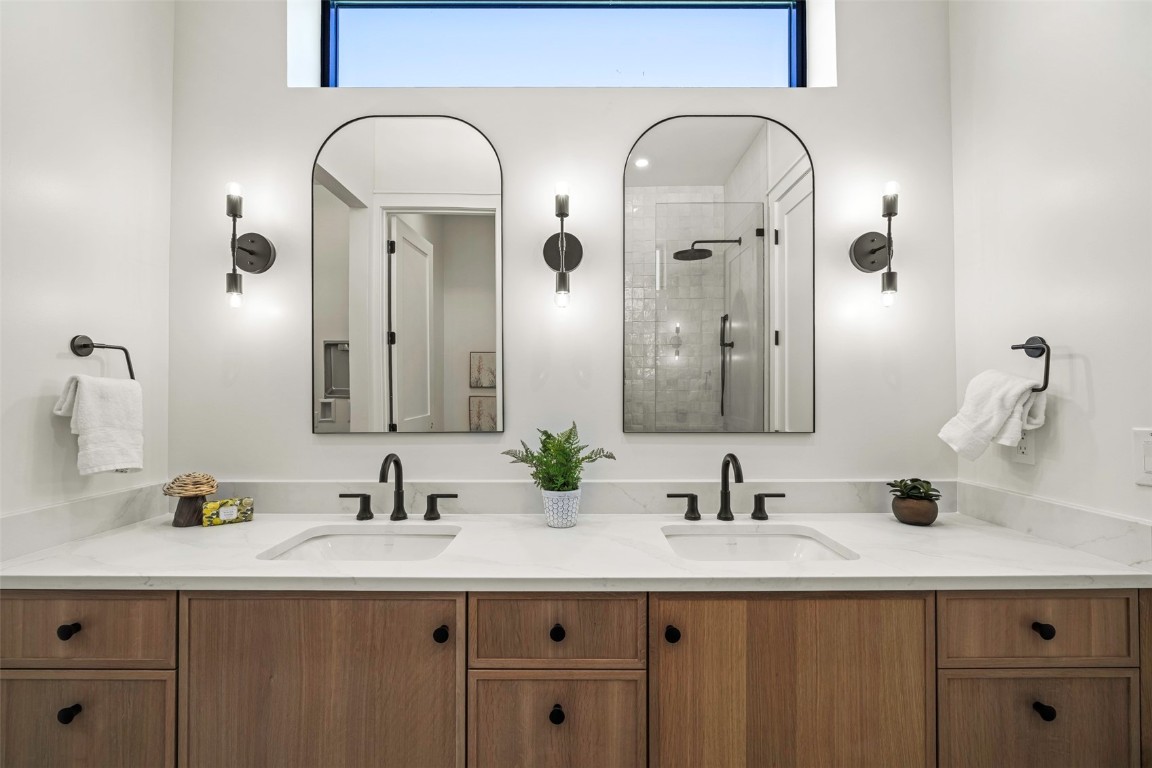 3323 Snowflake CIRCLE